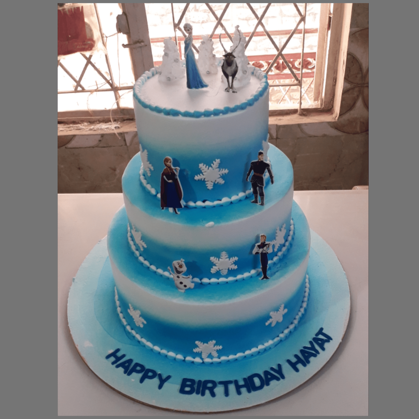 Frozen theme cake Julianna's 7th birthday 2014-5-11 Inspir… | Flickr
