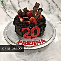 Strawberries on Chocolate Cake, chocolate strawberry cake eggless